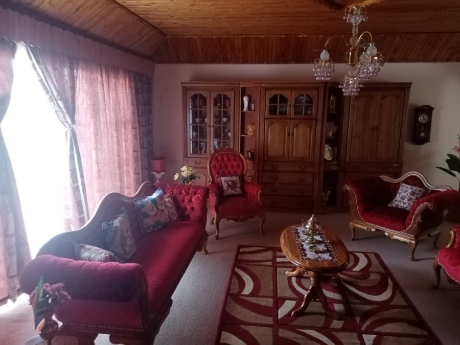 8 Bedroom Property for Sale in Roodewal Free State